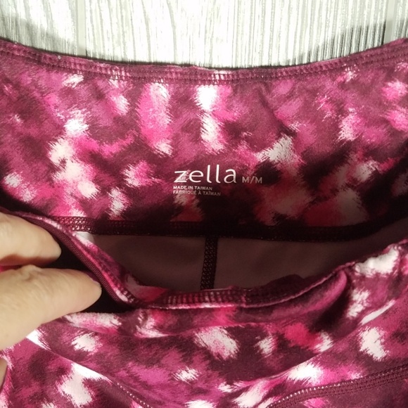 ZELLA Cropped Capri Yoga Pants Leggings Pink Size Medium - Picture 3 of 8